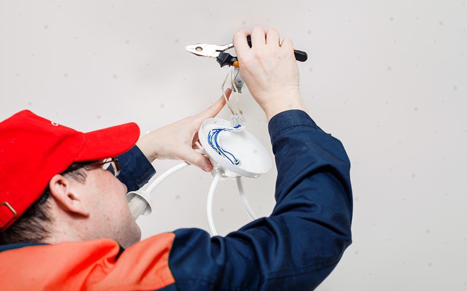 besoin d'un électricien Bresles